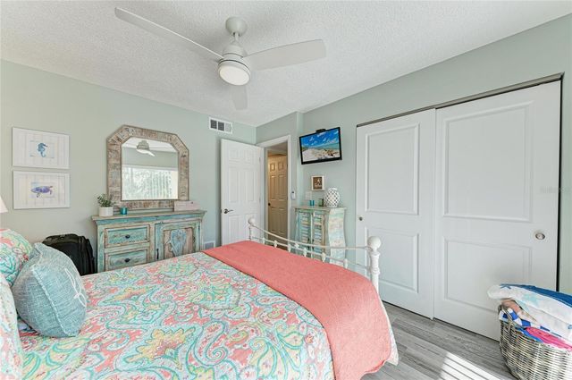 431 CERROMAR LANE 446, Venice, FL 34293