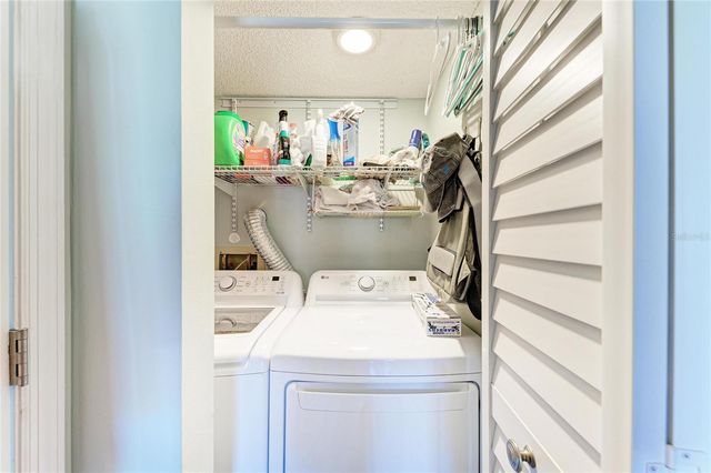 431 CERROMAR LANE 446, Venice, FL 34293