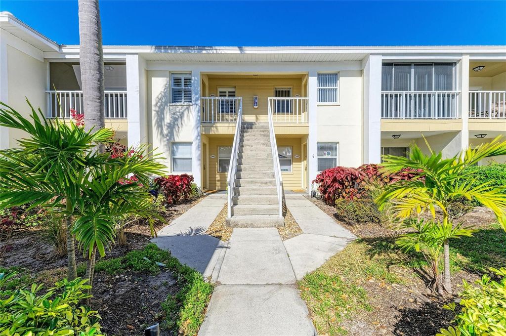 431 CERROMAR LANE 446, Venice, FL 34293