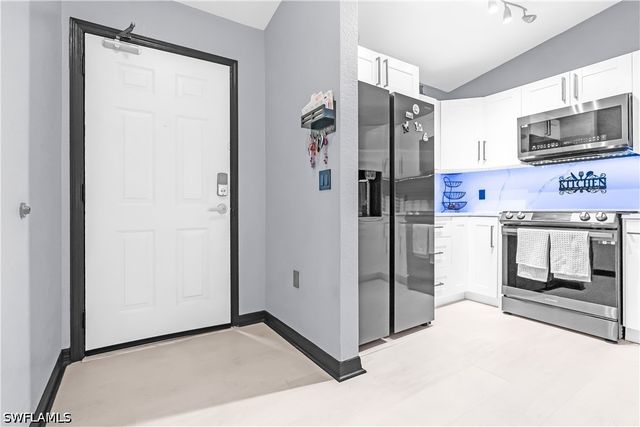 8274 Key Royal CIR 1033, Naples, FL 34119