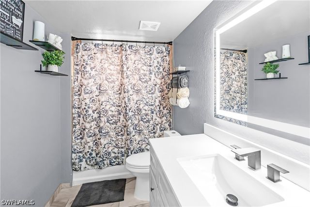 8274 Key Royal CIR 1033, Naples, FL 34119