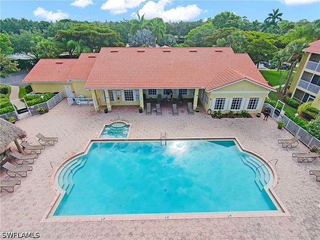 8274 Key Royal CIR 1033, Naples, FL 34119