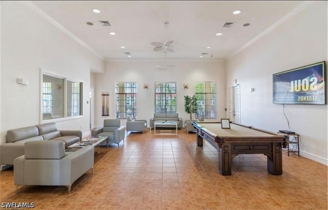 8274 Key Royal CIR 1033, Naples, FL 34119