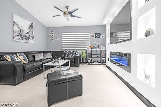 8274 Key Royal CIR 1033, Naples, FL 34119