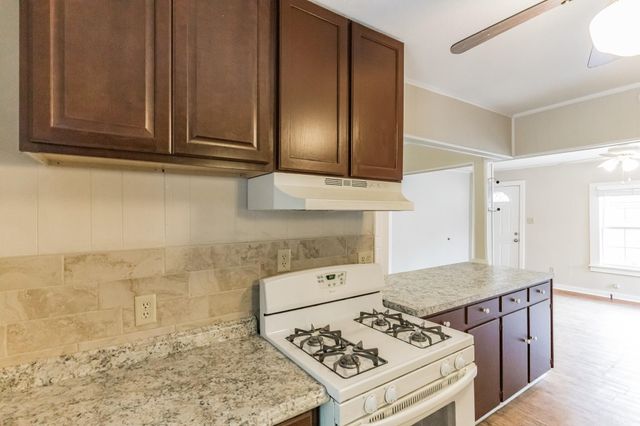 1805 Main ST, Georgetown, TX 78626