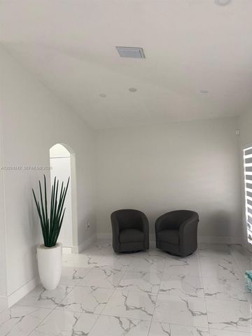 16911 NW 87th Ct, Miami Lakes, FL 33018