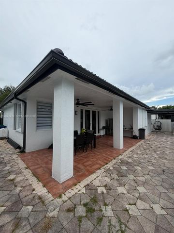 16911 NW 87th Ct, Miami Lakes, FL 33018