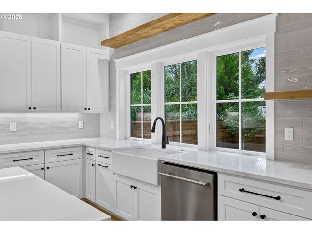 15016 Sw 141ST Ave, Tigard, OR 97224