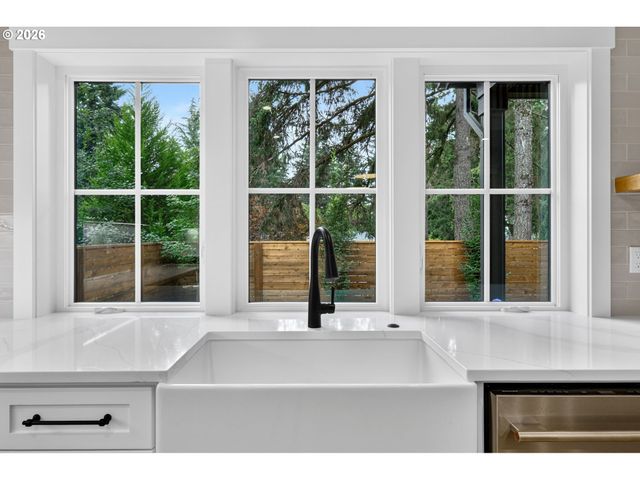 15016 Sw 141ST Ave, Tigard, OR 97224