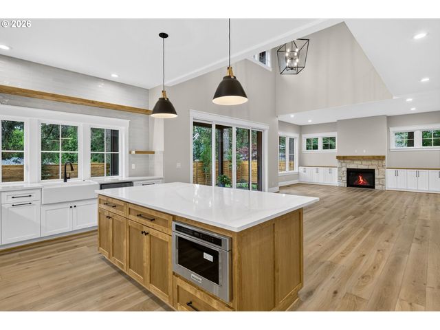 15016 Sw 141ST Ave, Tigard, OR 97224