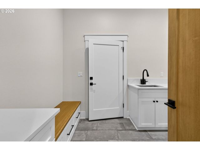 15016 Sw 141ST Ave, Tigard, OR 97224