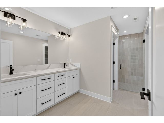 15016 Sw 141ST Ave, Tigard, OR 97224
