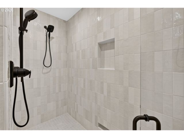 15016 Sw 141ST Ave, Tigard, OR 97224
