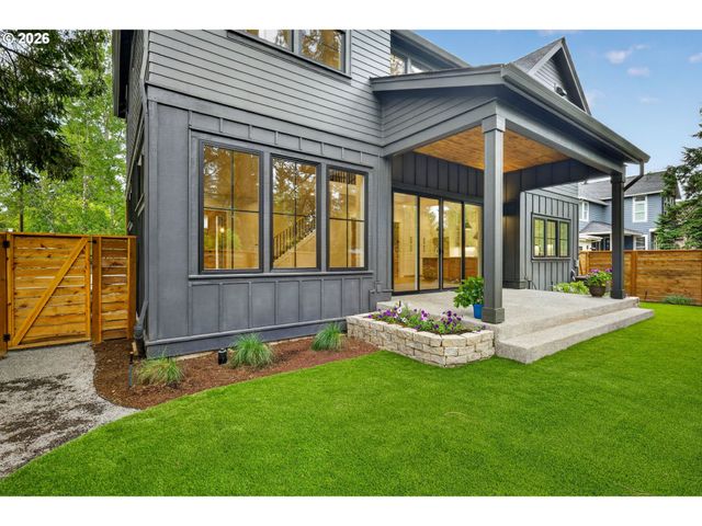 15016 Sw 141ST Ave, Tigard, OR 97224