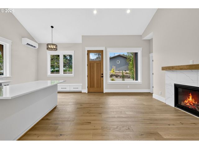 15016 Sw 141ST Ave, Tigard, OR 97224