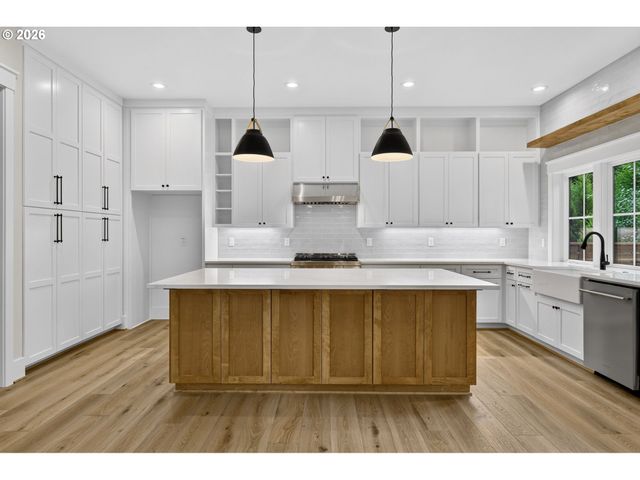 15016 Sw 141ST Ave, Tigard, OR 97224