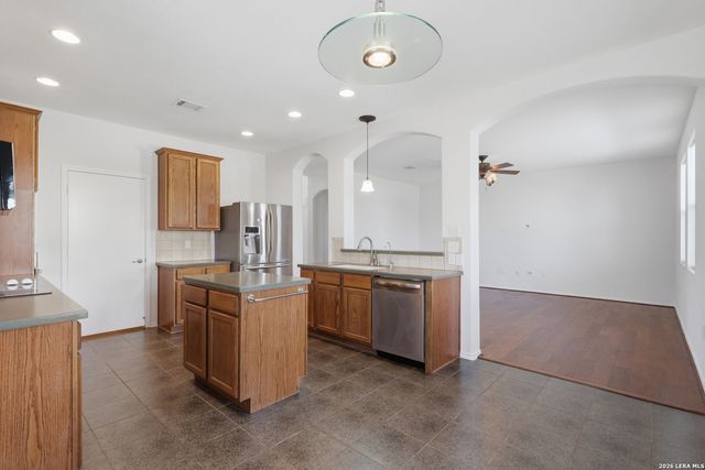 12602 COURSE VIEW DR, San Antonio, TX 78221