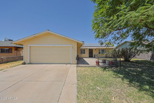 4532 W MONTEBELLO Avenue, Glendale, AZ 85301