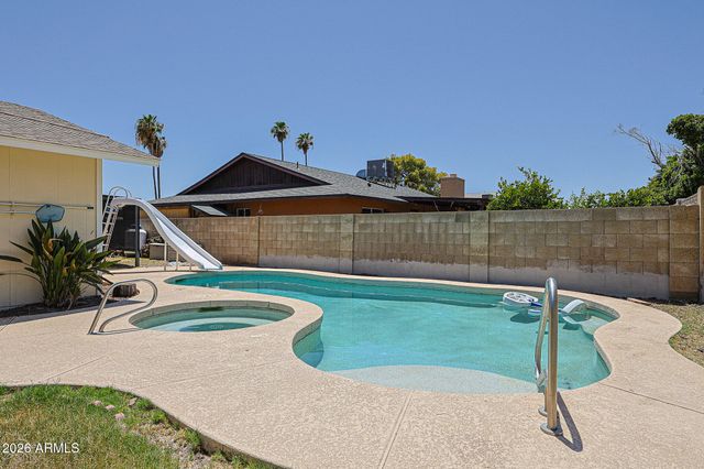 4532 W MONTEBELLO Avenue, Glendale, AZ 85301