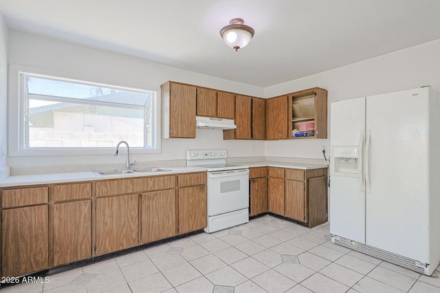 4532 W MONTEBELLO Avenue, Glendale, AZ 85301