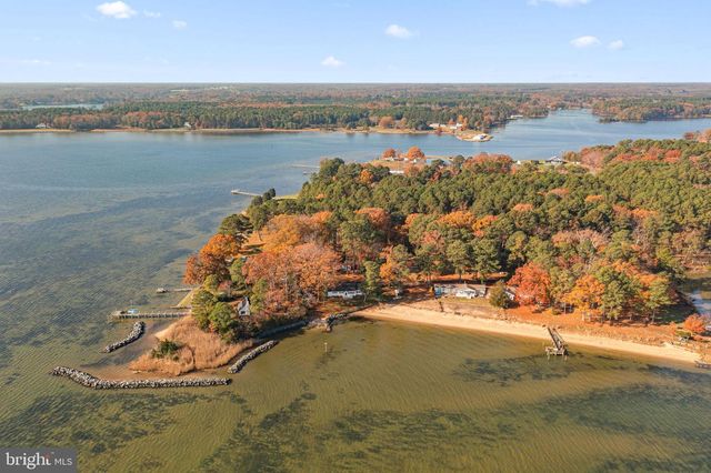 36 WASHINGTON CIR, Kinsale, VA 22488