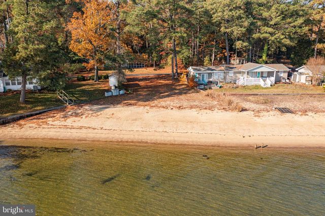36 WASHINGTON CIR, Kinsale, VA 22488