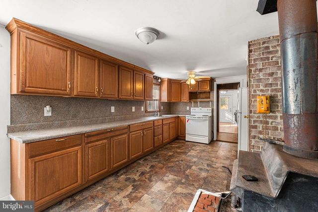 36 WASHINGTON CIR, Kinsale, VA 22488