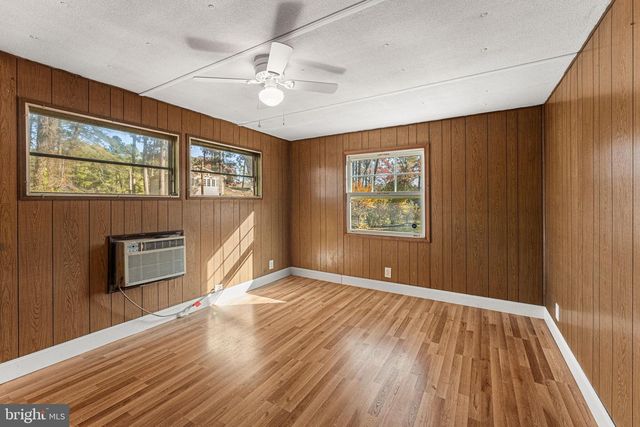 36 WASHINGTON CIR, Kinsale, VA 22488