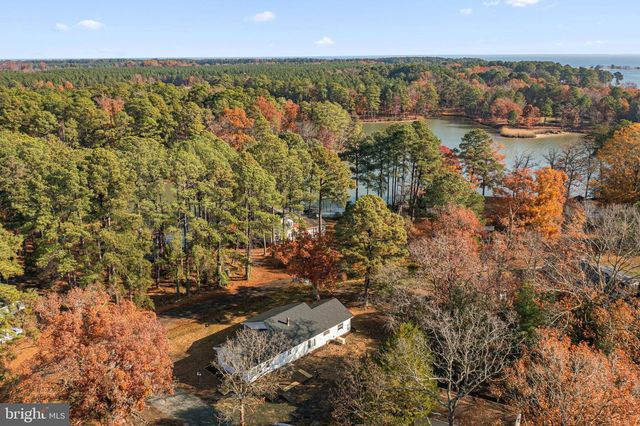 36 WASHINGTON CIR, Kinsale, VA 22488