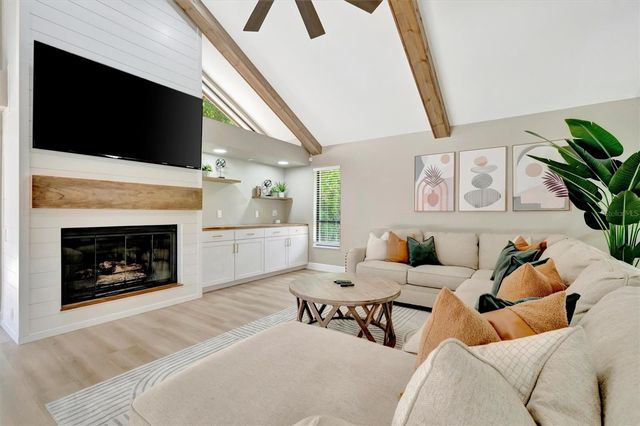 15507 FENTRESS COURT, Tampa, FL 33647