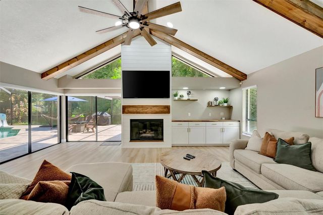 15507 FENTRESS COURT, Tampa, FL 33647