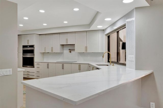 15507 FENTRESS COURT, Tampa, FL 33647