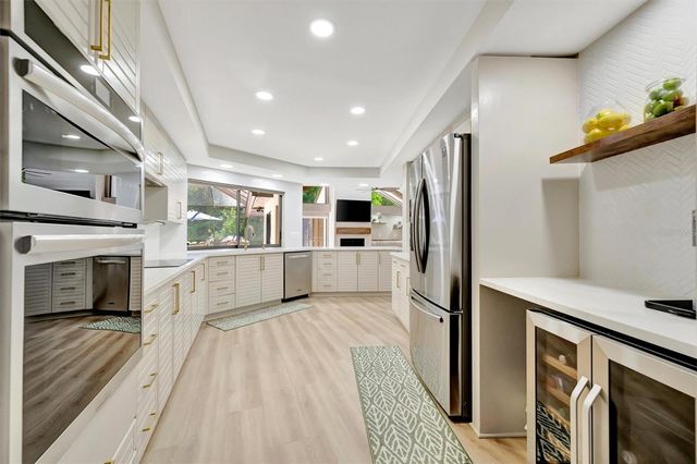 15507 FENTRESS COURT, Tampa, FL 33647