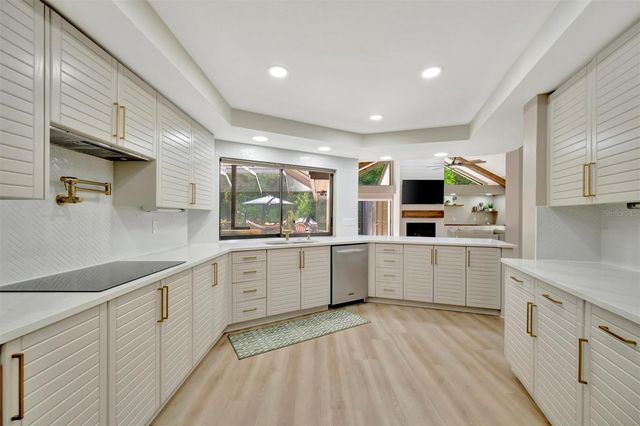 15507 FENTRESS COURT, Tampa, FL 33647