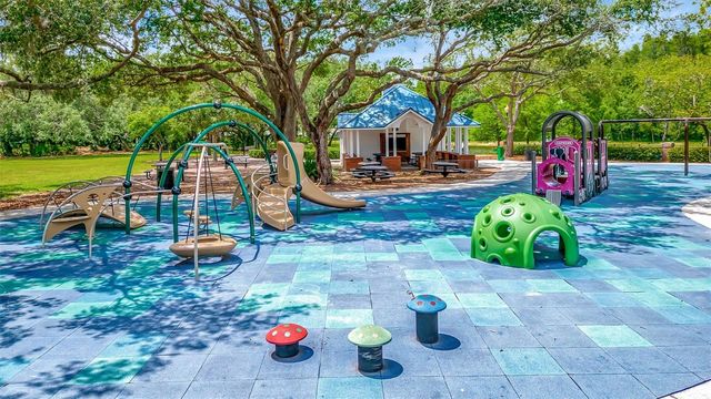 15507 FENTRESS COURT, Tampa, FL 33647