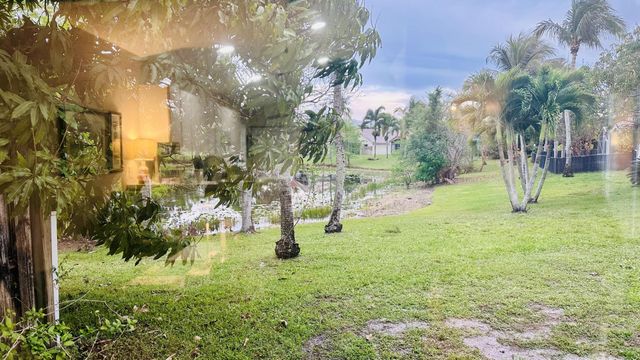 1952 Carriage Brooke Drive, Wellington, FL 33414