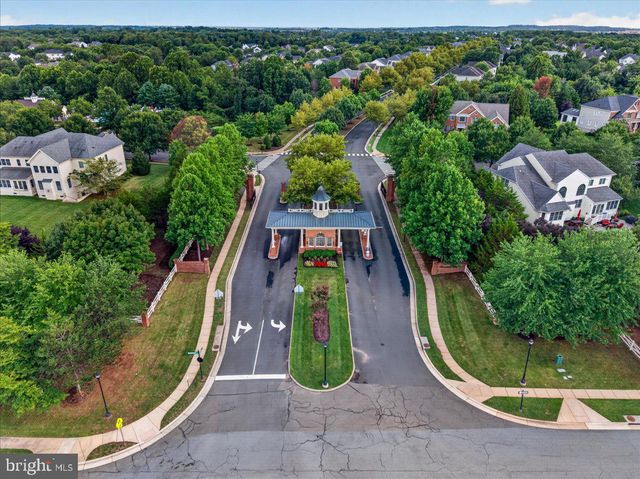 5403 FISHERS HILL WAY, Haymarket, VA 20169