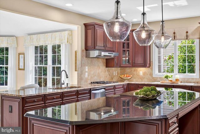 5403 FISHERS HILL WAY, Haymarket, VA 20169