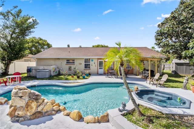 120 GROVE HOLLOW COURT, Sanford, FL 32773