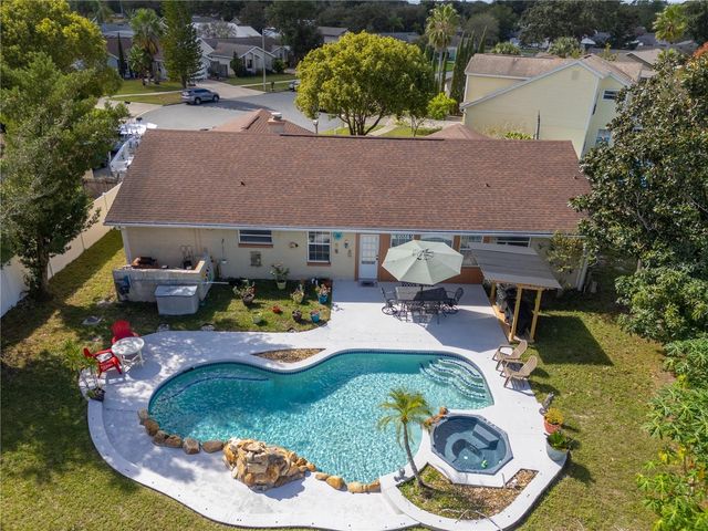 120 GROVE HOLLOW COURT, Sanford, FL 32773