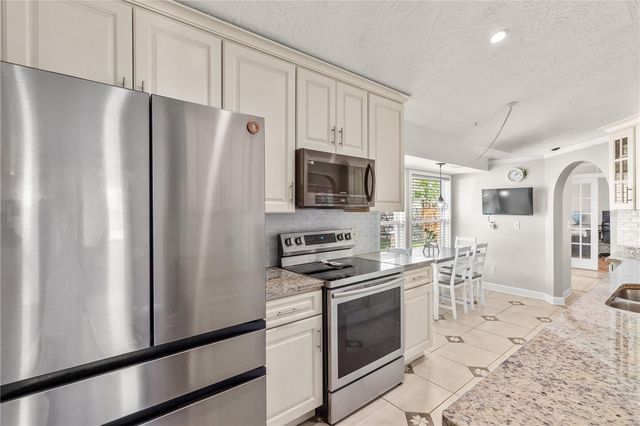 120 GROVE HOLLOW COURT, Sanford, FL 32773