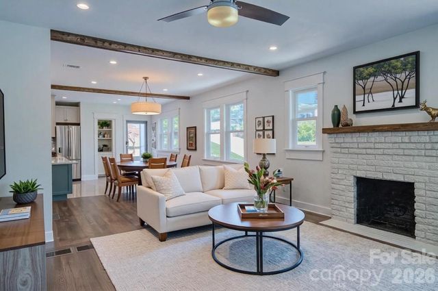 26 Henrietta Street, Asheville, NC 28801
