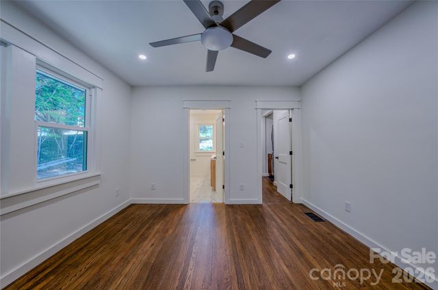 26 Henrietta Street, Asheville, NC 28801