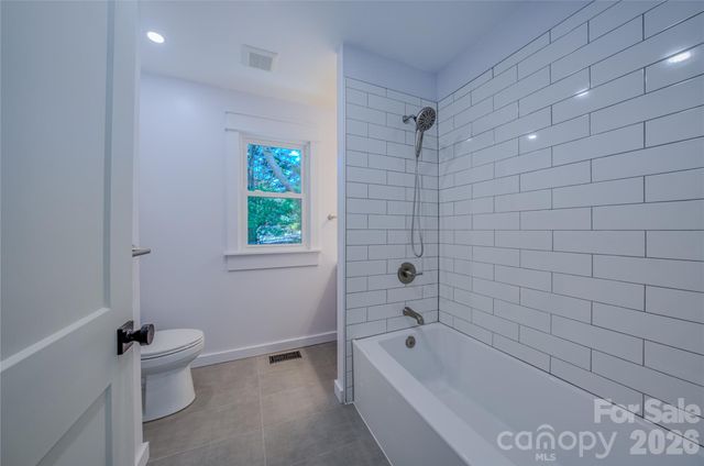 26 Henrietta Street, Asheville, NC 28801