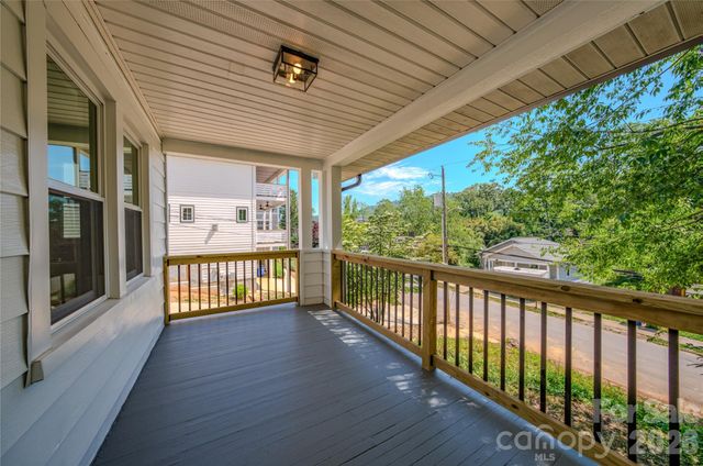 26 Henrietta Street, Asheville, NC 28801