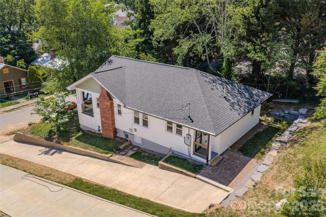 26 Henrietta Street, Asheville, NC 28801