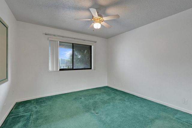 4100 TIVOLI Court 304, Lake Worth, FL 33467