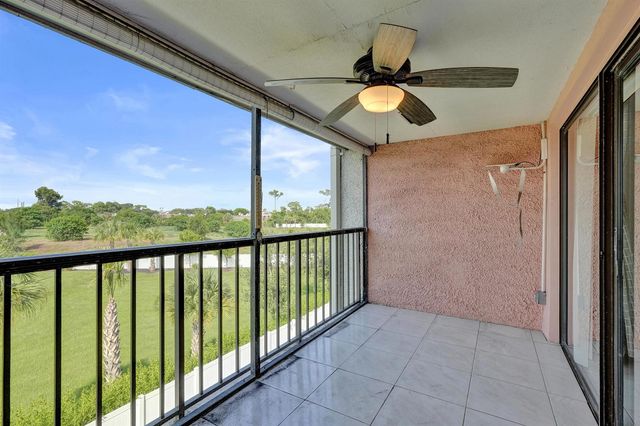 4100 TIVOLI Court 304, Lake Worth, FL 33467