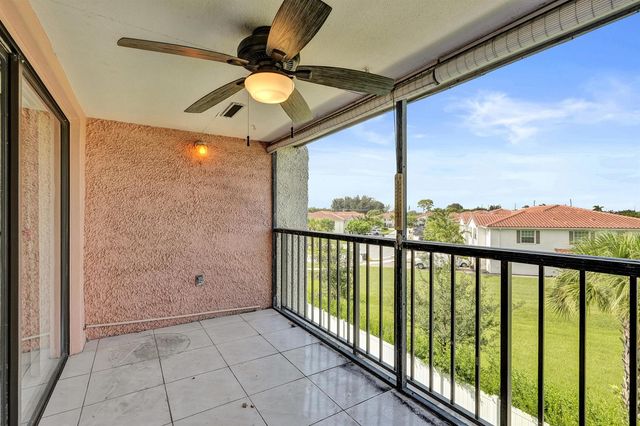 4100 TIVOLI Court 304, Lake Worth, FL 33467