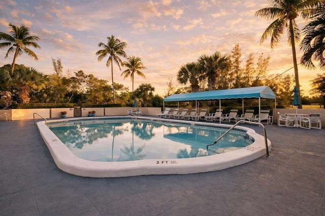 4100 TIVOLI Court 304, Lake Worth, FL 33467